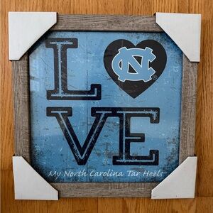 NWT North Carolina Tar Heels Love Wall Art